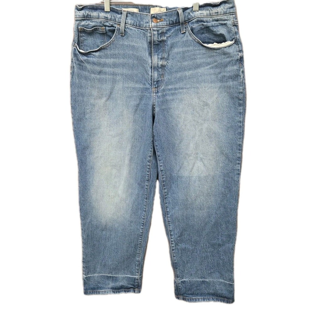 Universal Thread Women's Jeans Vintage Straight Fit